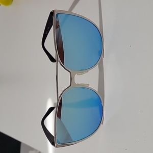 Quay mirrored sunglasses